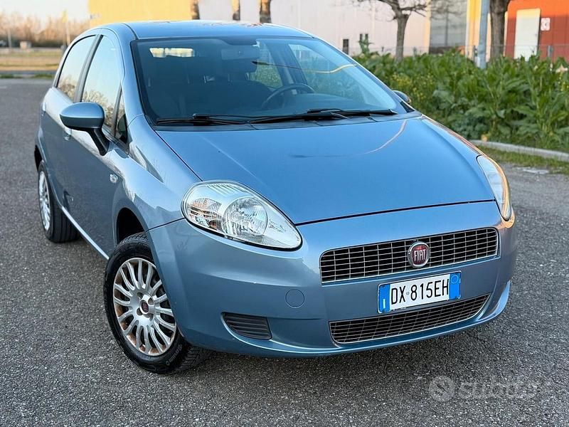 Usata Fiat Grande Punto 78 CV (57 kW) 2009 Blu Utilitaria