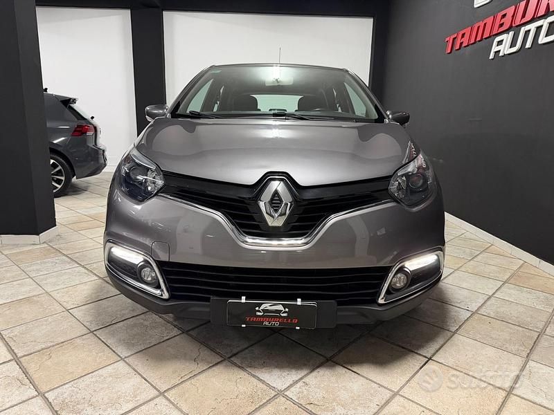 Usata Renault Captur 90 CV (66 kW) 2014 Grigio SUV