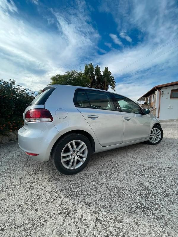 Usata VW Golf VI 140 CV (102 kW) 2011 Grigio Utilitaria