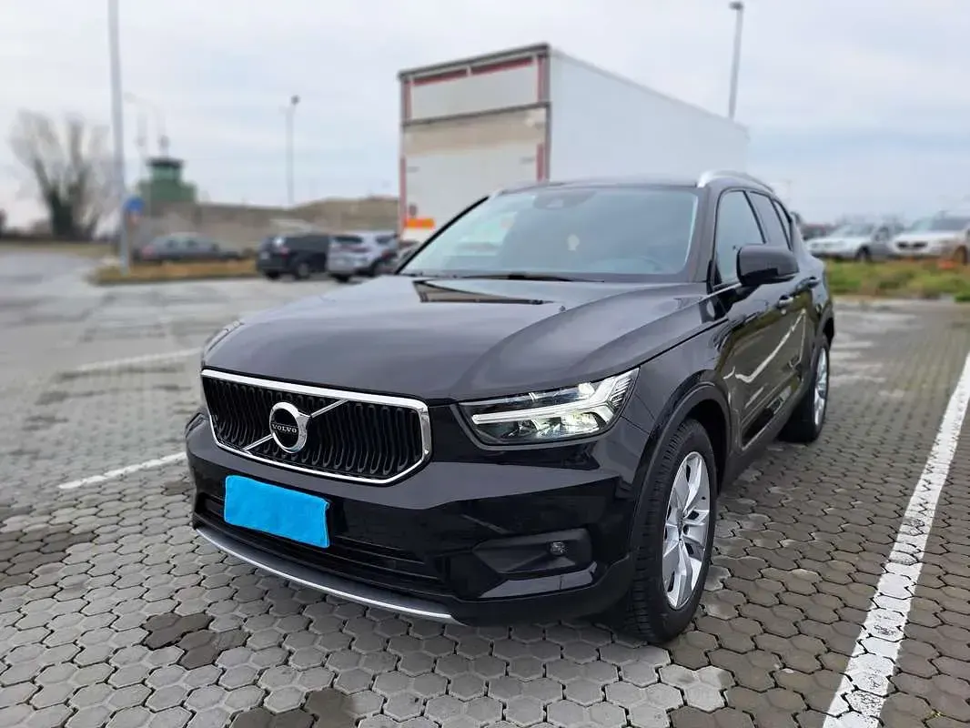 Usata Volvo XC40 Momentum 150 CV (110 kW) 2020 SUV