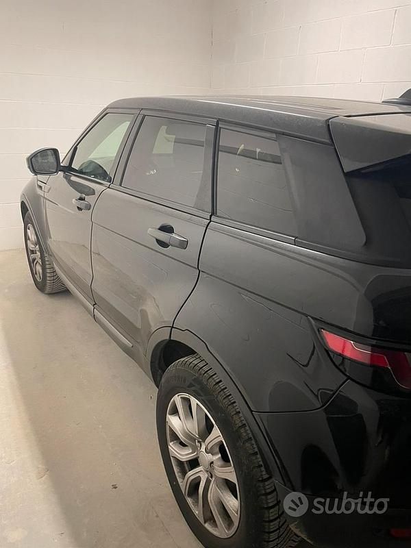Usata Land Rover Range Rover evoque Pure 150 CV (110 kW) 2016 Nero SUV
