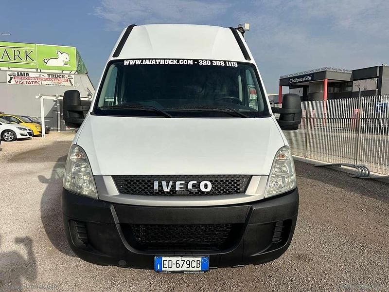 Usata Iveco Daily 145 CV (106 kW) 2010 Other Furgone