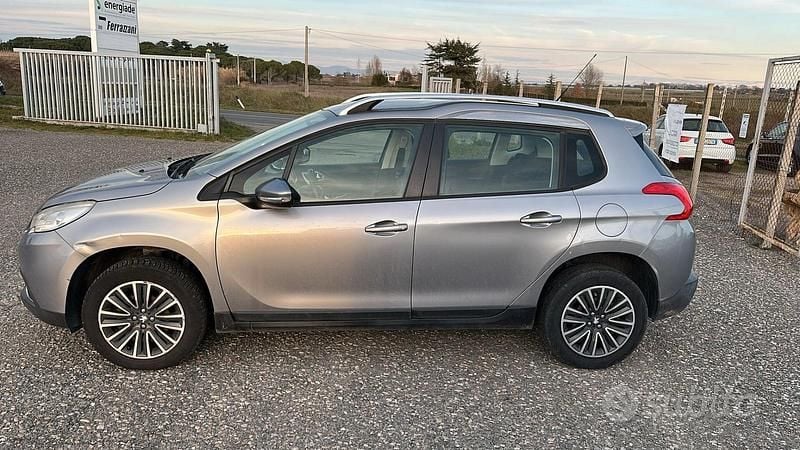 Grigio Usata 2016 Peugeot 2008 Active SUV | 6500 € (Super prezzo) - Immagine 1/4