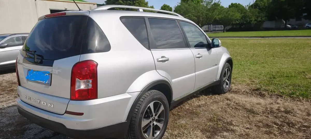 Usata SsangYong Rexton 177 CV (130 kW) 2016 Argento SUV