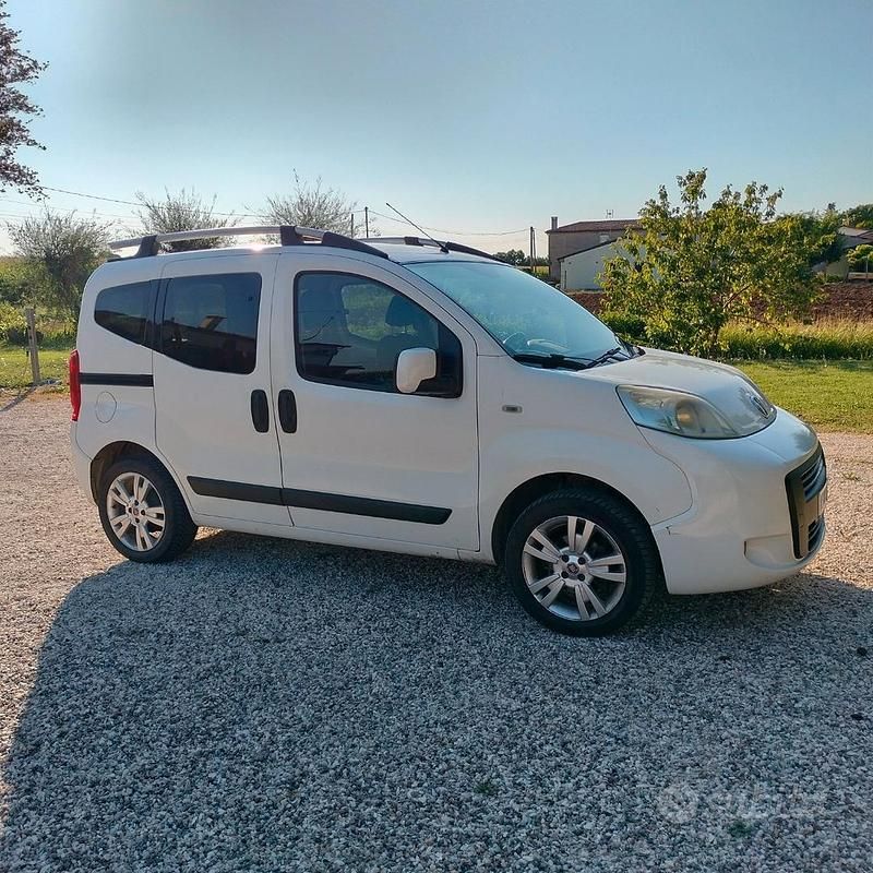 Usata Fiat Qubo Trekking 77 CV (56 kW) 2016 Bianco Monovolume