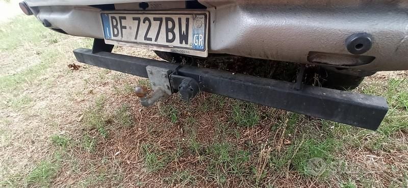 Usata Mitsubishi L 115 CV (84 kW) 2001 Verde SUV