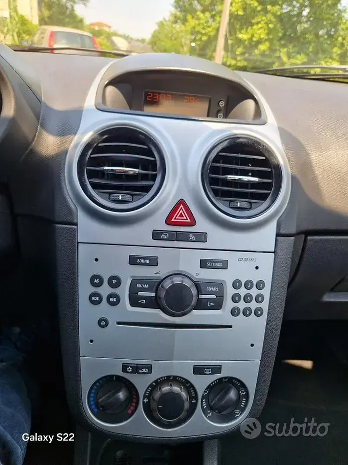 Usata Opel Corsa 80 CV (58 kW) 2009 Bluazzurro Utilitaria