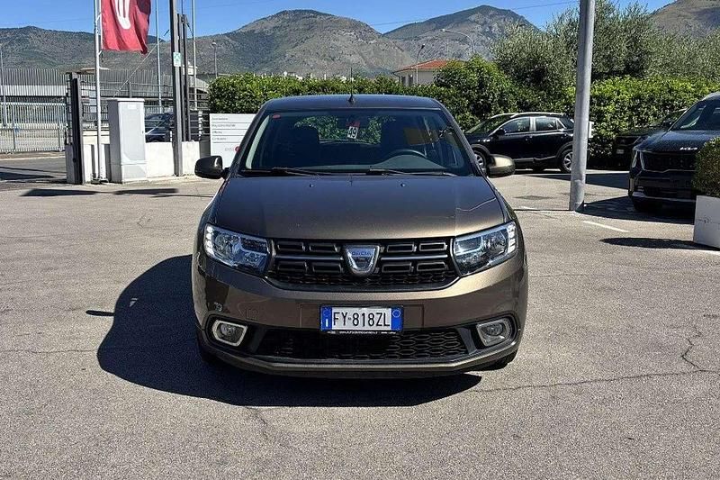 Usata Dacia Sandero Comfort 75 CV (55 kW) 2020 Bronzo(met.) Utilitaria