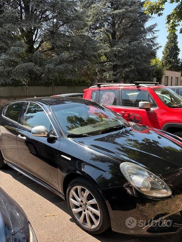 Usata Alfa Romeo Giulietta 180 CV (132 kW) 2012 Nero Utilitaria