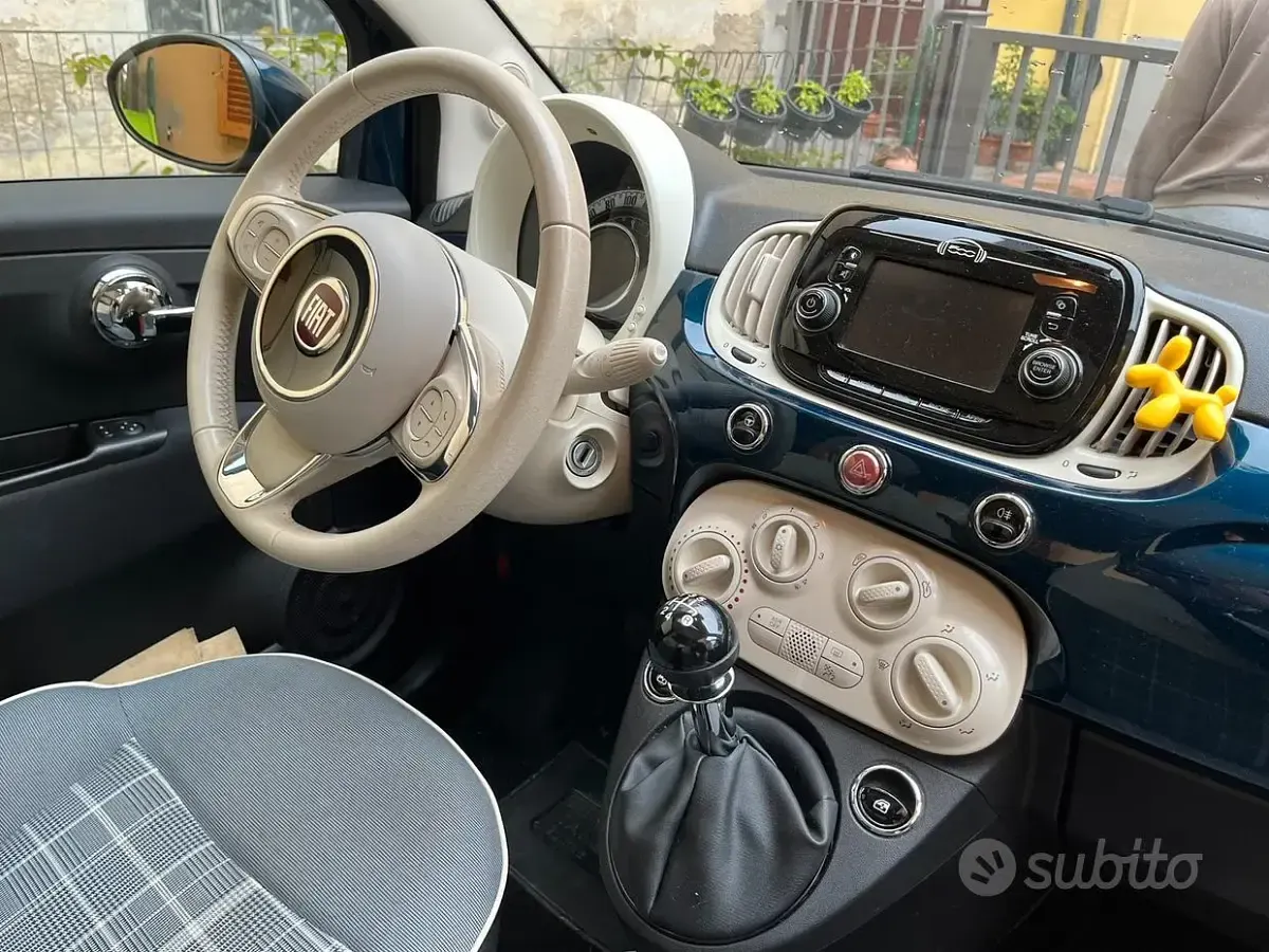 Usata Fiat 500 Lounge 69 CV (50 kW) 2018 Blu Utilitaria