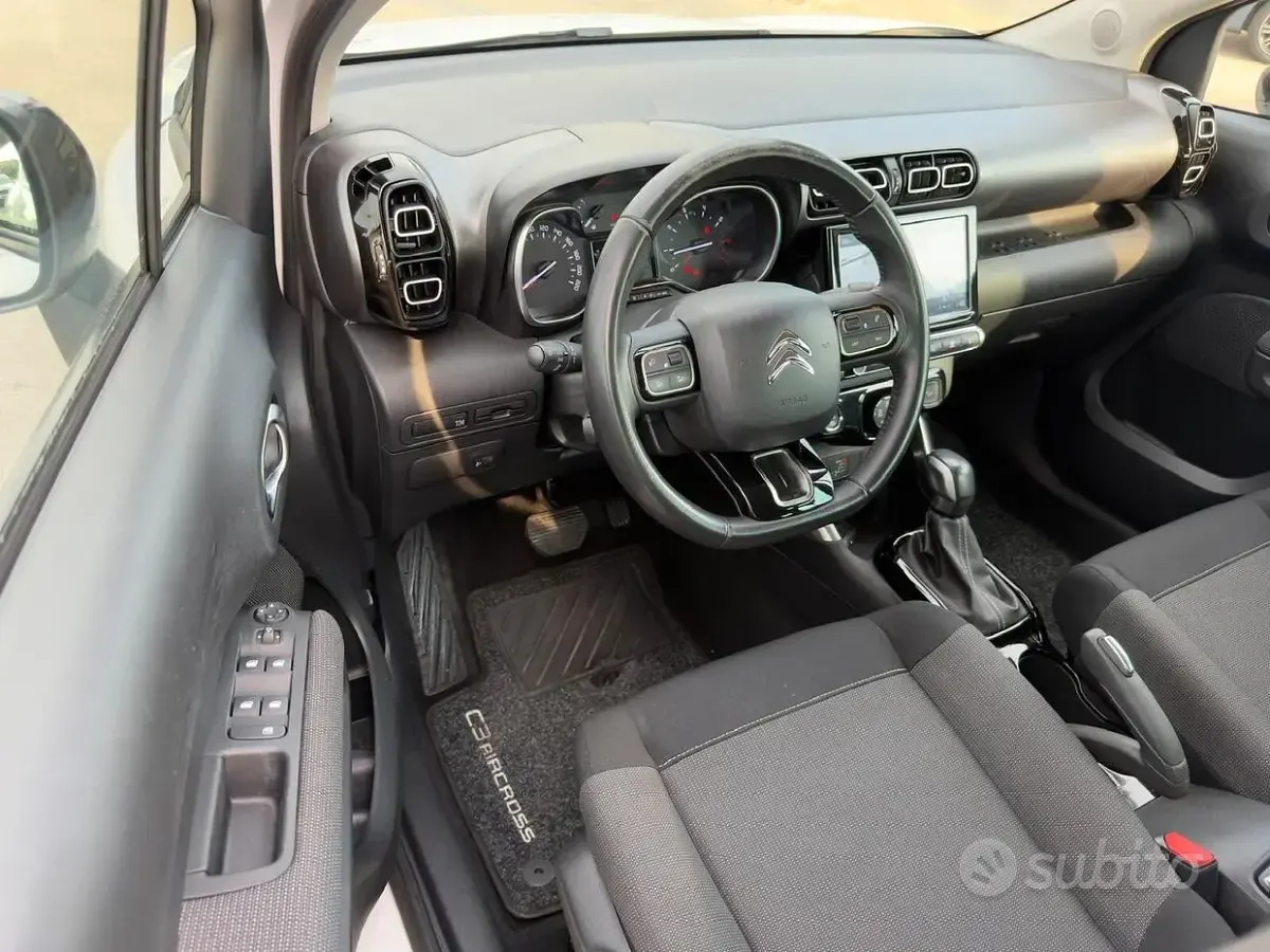 Usata Citroën C3 Aircross Shine 120 CV (88 kW) 2022 Bianco SUV