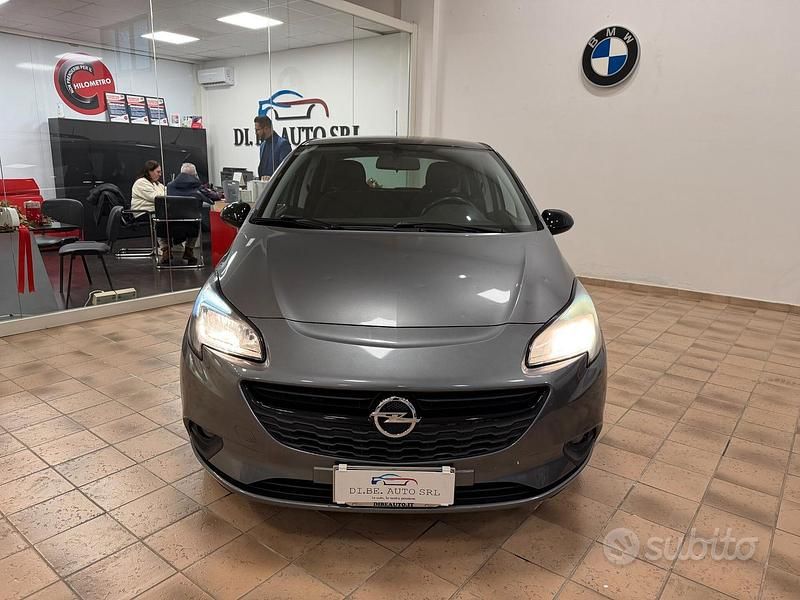 Usata Opel Corsa Innovation 90 CV (66 kW) 2017 Grigio Berlina