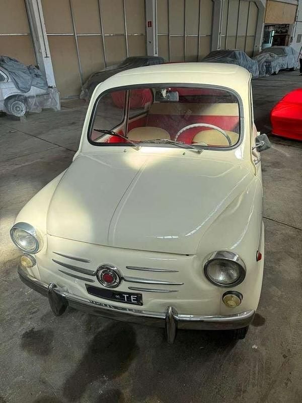 Usata Fiat 600 1959 Beige Utilitaria