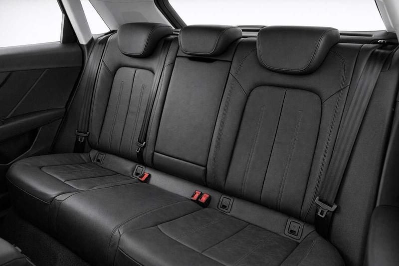 Usata Audi Q2 Admired 150 CV (110 kW) 2021 Argento SUV