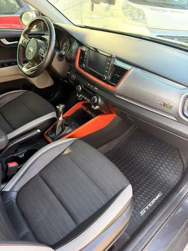 Usata Kia Stonic 120 CV (88 kW) 2018 SUV