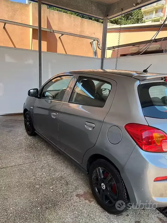 Usata Mitsubishi Space Star 71 CV (52 kW) 2018 Grigio Utilitaria