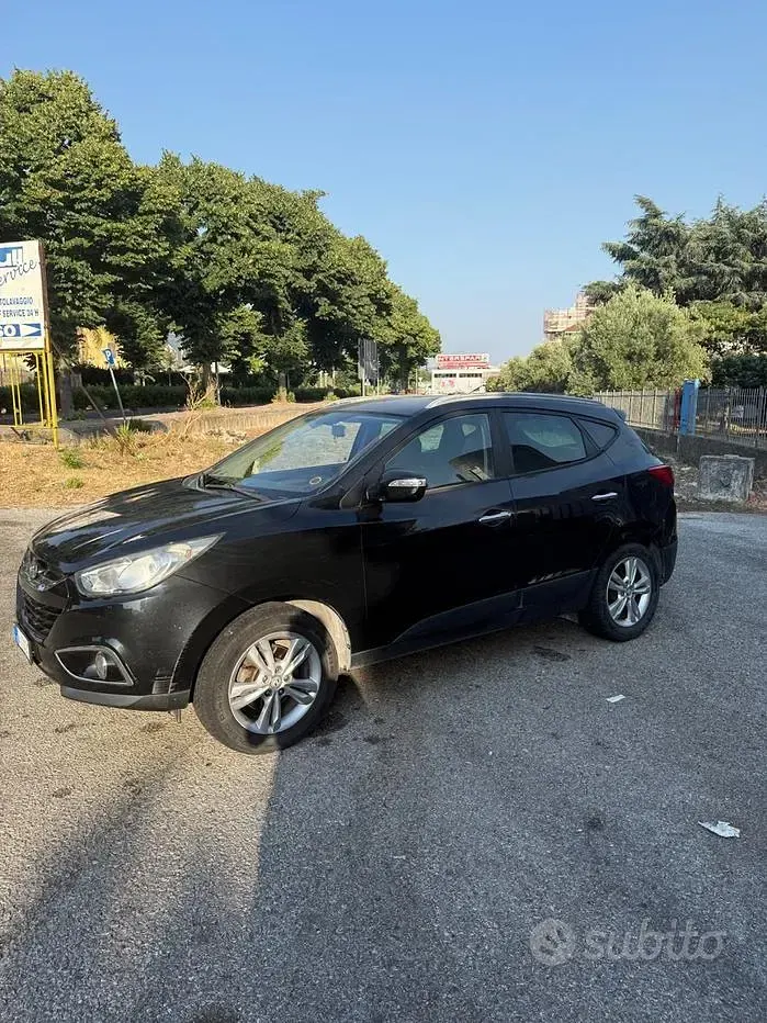 Usata Hyundai ix35 Comfort 136 CV (100 kW) 2011 Nero SUV