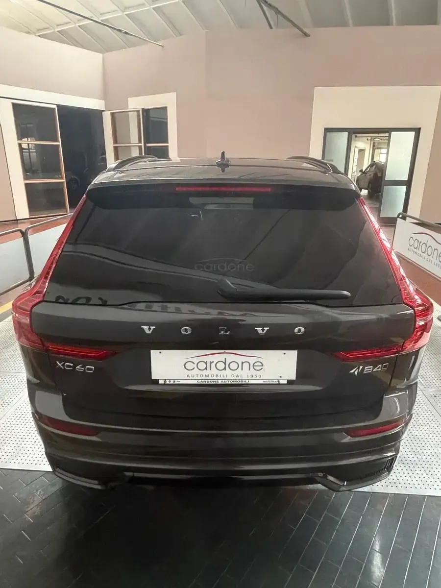 Usata Volvo XC60 Ultimate 197 CV (144 kW) 2024 Marrone SUV
