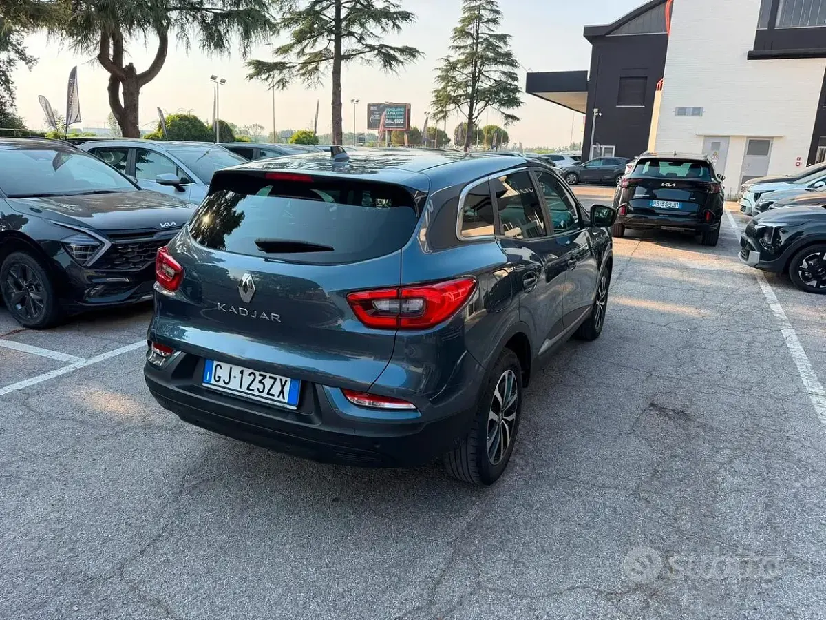 Usata Renault Kadjar Equilibre 116 CV (85 kW) 2022 Bluazzurro SUV