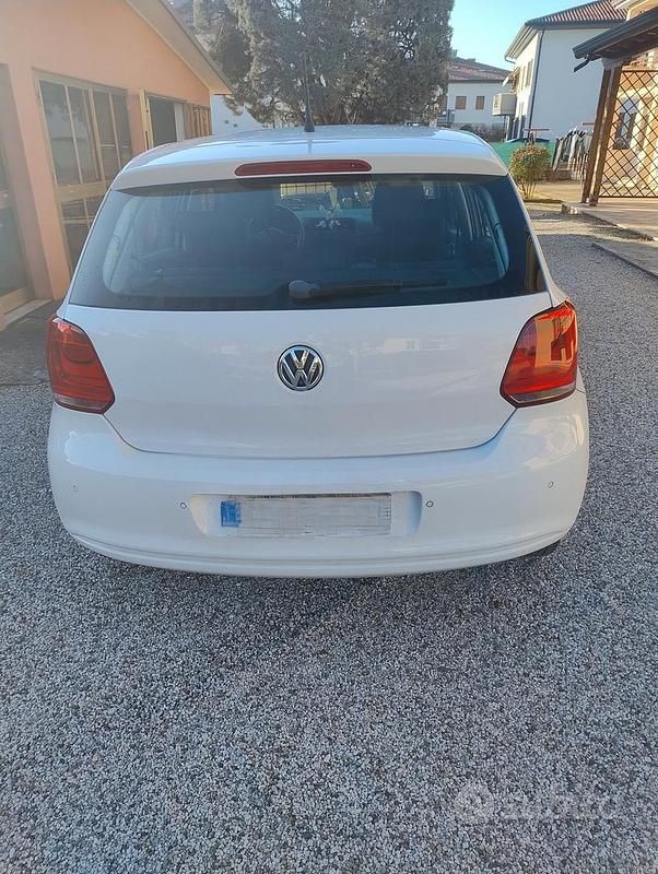 Usata VW Polo Trendline 75 CV (55 kW) 2013 Bianco Utilitaria