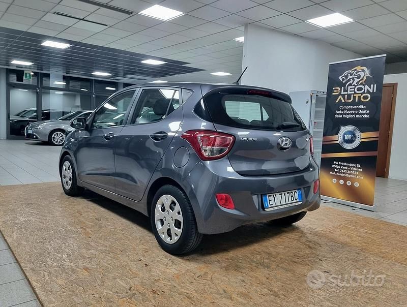 Usata Hyundai i10 Comfort 66 CV (48 kW) 2015 Grigio Utilitaria
