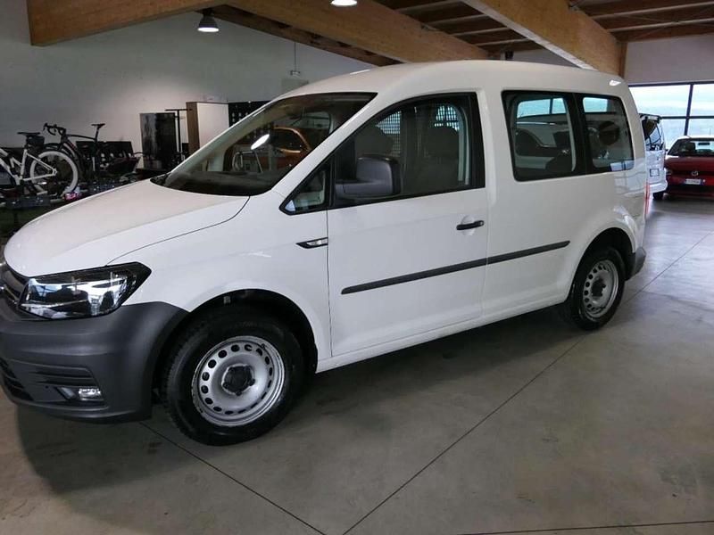 Usata VW Caddy Business 102 CV (75 kW) 2020 Bianco Monovolume