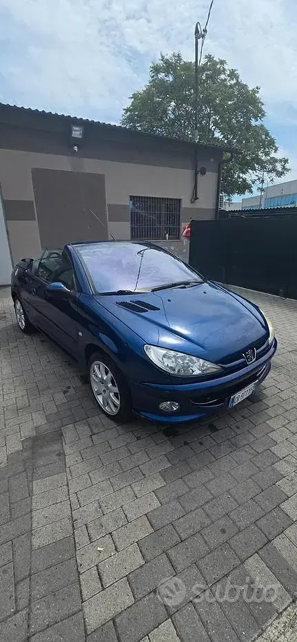Usata Peugeot 206 CC 109 CV (80 kW) 2004 Cabrio