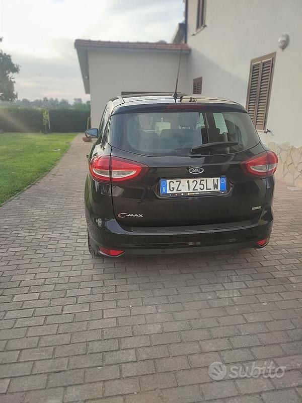 Usata Ford C-MAX 125 CV (91 kW) 2015 Nero Monovolume