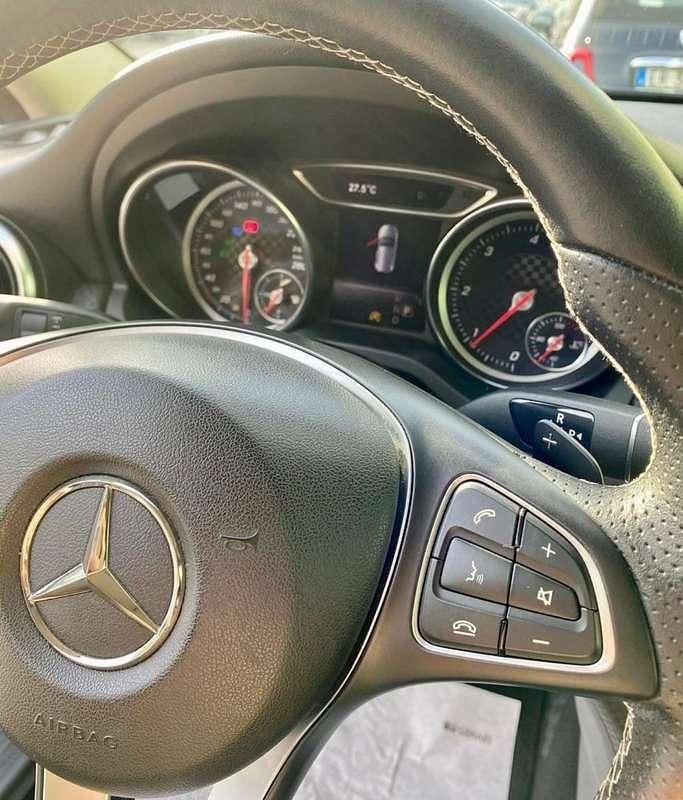 Usata Mercedes 180 109 CV (80 kW) 2018 Grigio Berlina