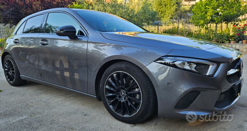 Usata Mercedes A180 136 CV (100 kW) 2018 Grigio Berlina