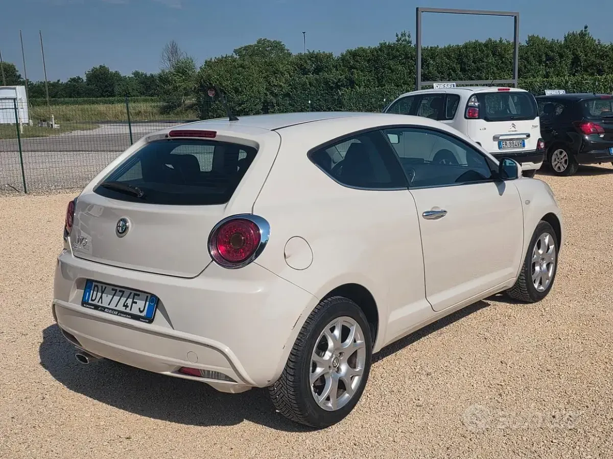 Usata Alfa Romeo MiTo 79 CV (58 kW) 2009 Bianco Utilitaria