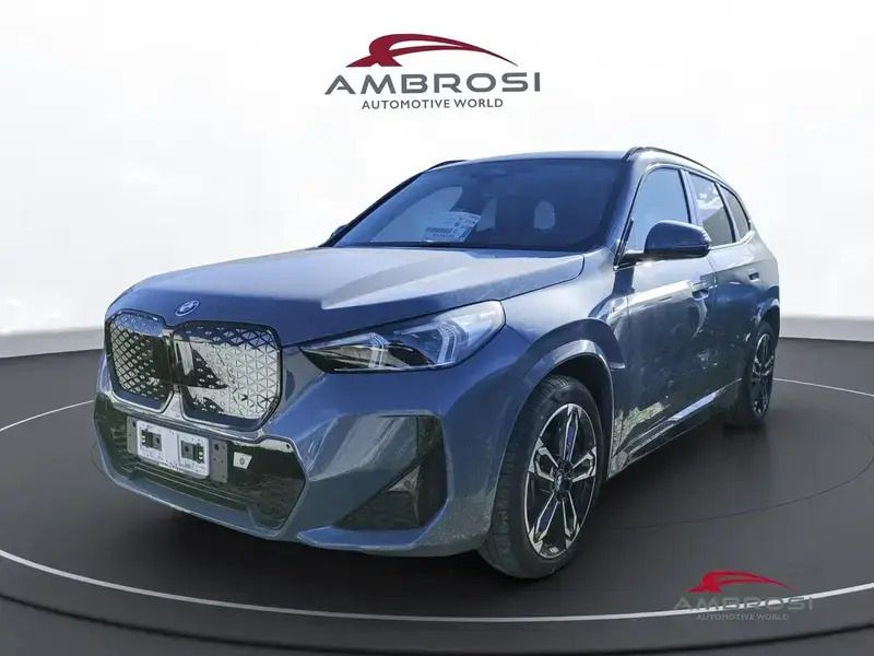 Storm bay metallizzato Usata 2024 BMW iX1 M Sport SUV | 51.000 € - Immagine 1/4