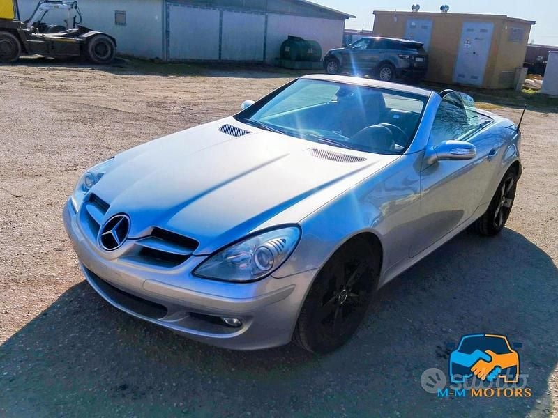 Usata Mercedes SLK200 163 CV (119 kW) 2005 Grigio Cabrio