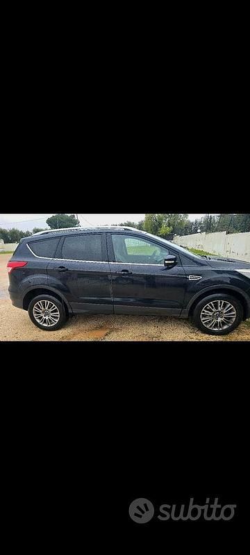 Usata Ford Kuga 140 CV (102 kW) 2013 SUV