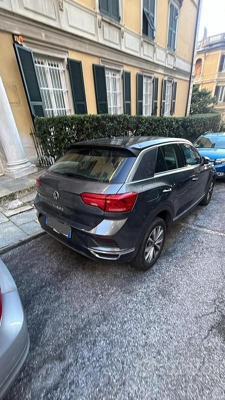 Usata VW T-Roc Business 110 CV (80 kW) 2021 Grigio SUV