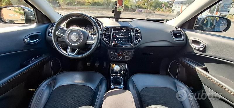 Grigio Usata 2019 Jeep Compass Limited SUV | 20.000 € (Buon prezzo) - Immagine 1/4