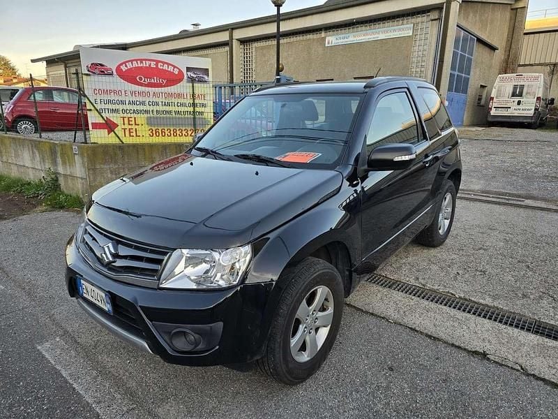Second-hand Suzuki Grand Vitara 106 CP (77 kW) 2012 Negru SUV