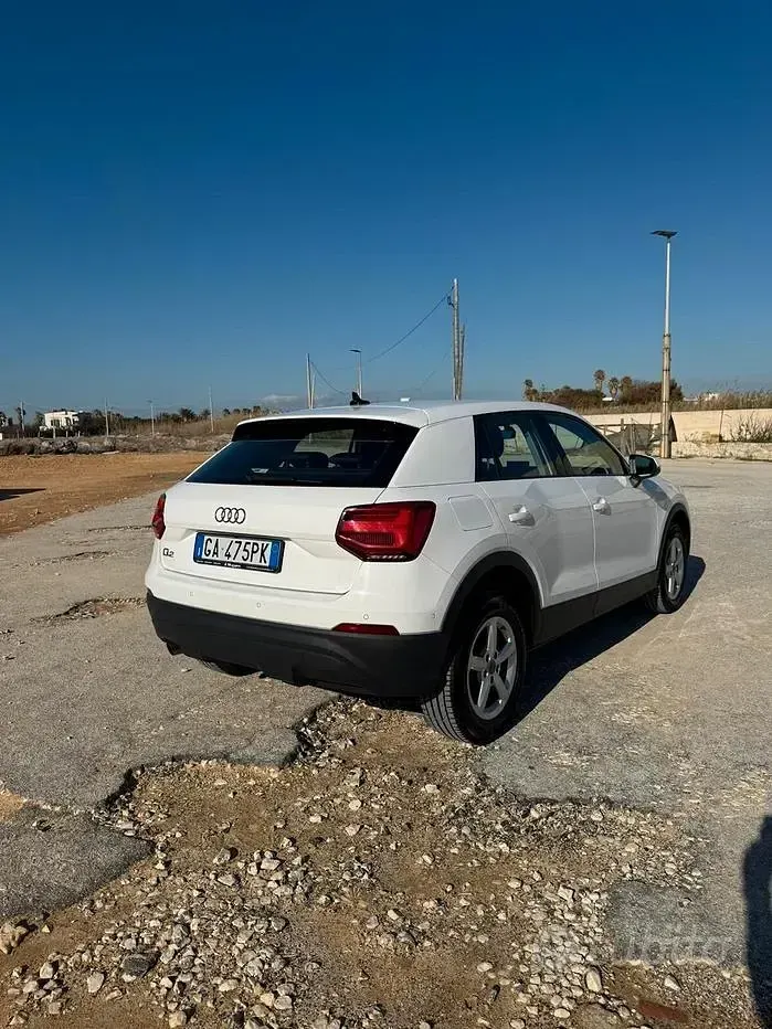 Usata Audi Q2 Business 116 CV (85 kW) 2020 Bianco SUV