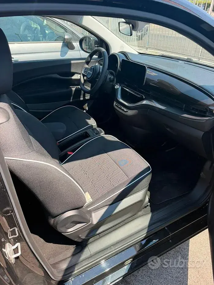 Nuova Fiat 500e Tech 42 kW (58 CV) 2025 Nero Berlina