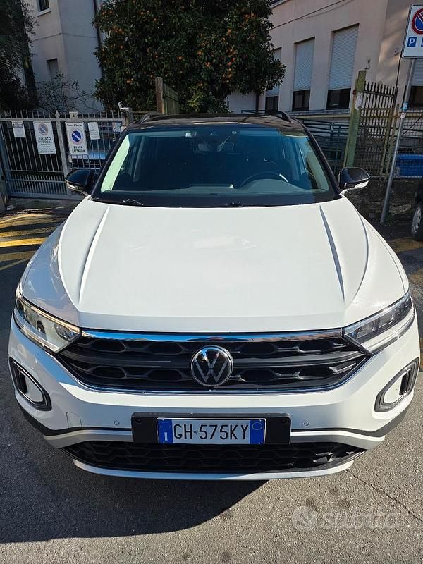 Usata VW T-Roc 150 CV (110 kW) 2022 Bianco SUV