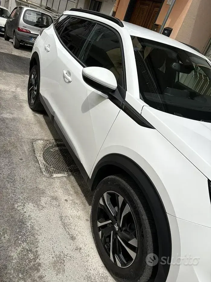 Usata Peugeot 2008 110 CV (80 kW) 2021 SUV