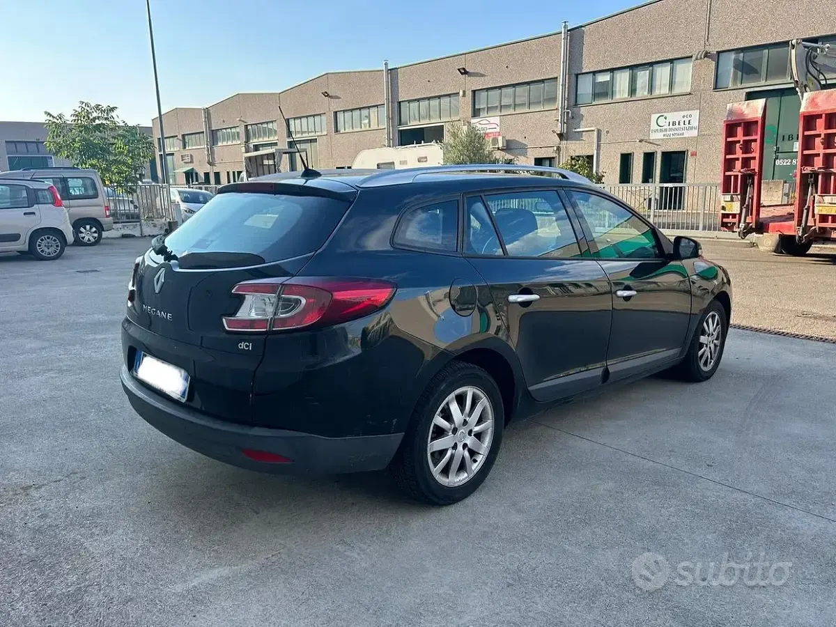 Usata Renault Mégane GT Line GT-Line 131 CV (96 kW) 2011 Nero Station wagon