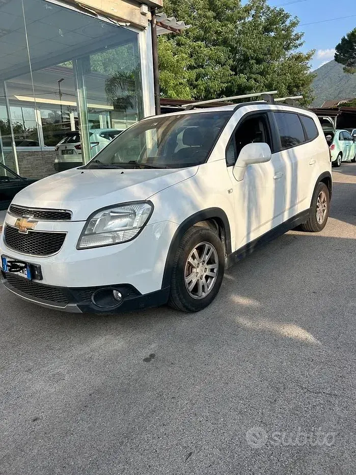 Usata Chevrolet Orlando LT 141 CV (103 kW) 2013 Bianco Monovolume