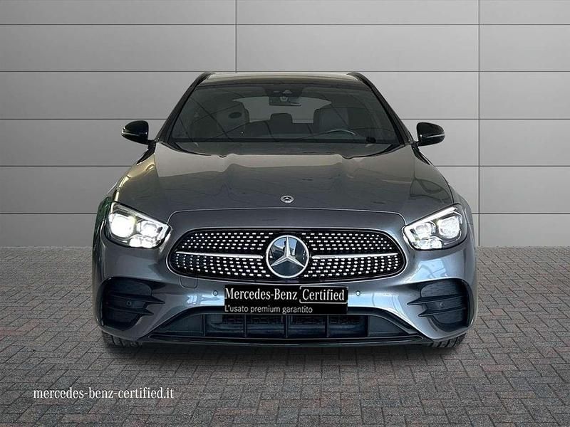 Usata Mercedes E300 AMG line 194 CV (142 kW) 2022 Grigio medio metallizzato Station wagon