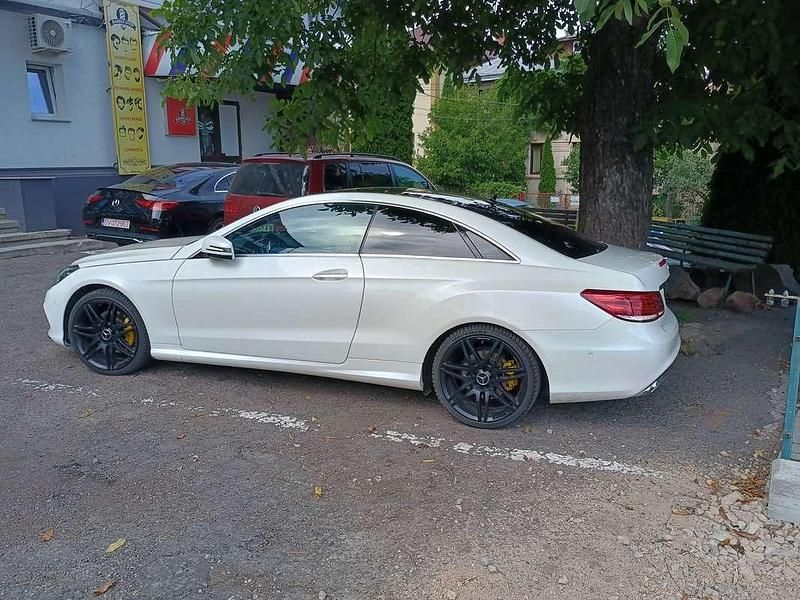 Usata Mercedes E350 306 CV (225 kW) 2013 Bianco Coupé