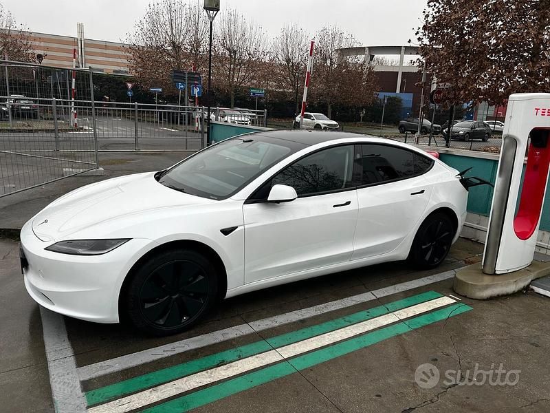 Usata Tesla Model 3 208 kW (283 CV) 2024 Bianco Berlina