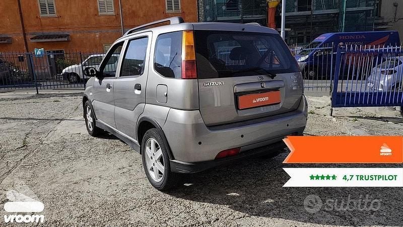 Usado Suzuki Ignis 99 CV (72 kW) 2004 Gris Utilitario