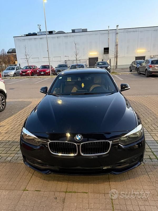 Usata BMW 318 150 CV (110 kW) 2016 Nero Berlina
