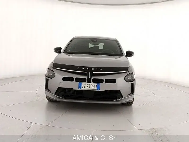 Usata Lancia Ypsilon 110 CV (80 kW) 2025 Grigio Utilitaria