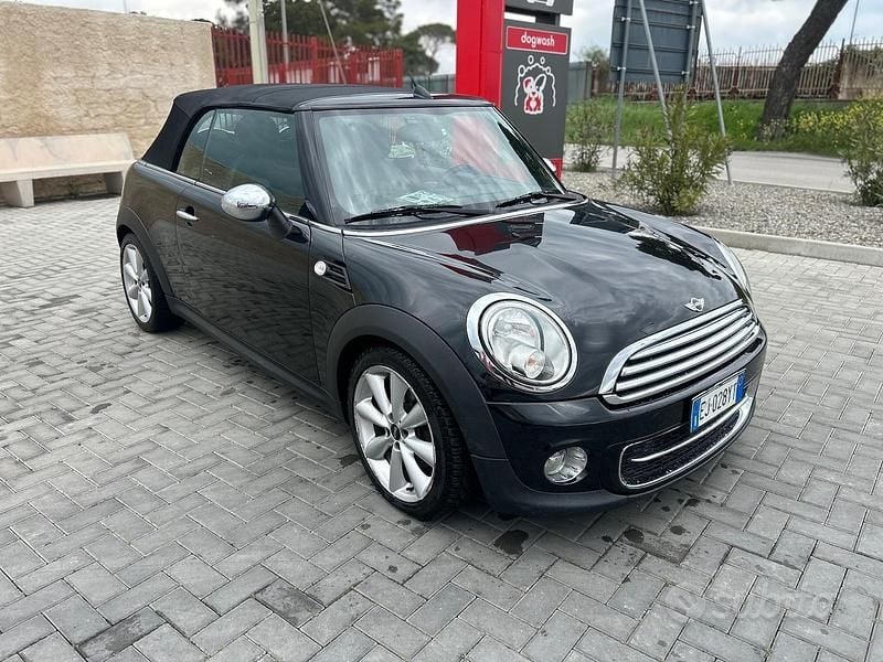 Usata Mini Cooper D Cabriolet Hype 111 CV (81 kW) 2011 Nero Cabrio